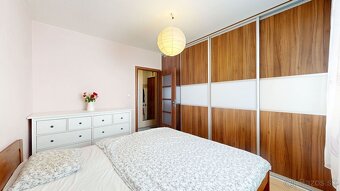 Ponúkame na predaj priestranný 3-izbový byt s loggiou na síd - 4