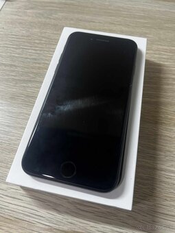 iPhone SE 2020 100% BATERKA - 4