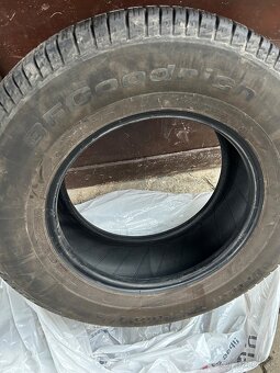 BF goodrich 235/70 R16 - 4