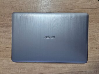 Asus Vivobook X540BA /AMD A6-9225/4GB RAM/FHD/256GB SSD - 4