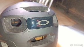 Prilba OAKLEY DRT 3 - 4