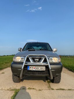 Nissan Terrano 2 - 4