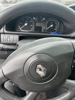 Laguna 2 2.2dci - 4