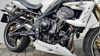 Triumph Street Triple 675 - 4