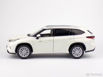 TOYOTA HIGHLANDER 2021 – 1:18 PAUDI - 4