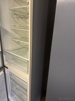 Predám chladničku s mrazničkou Bosch - 4
