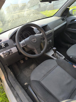 Opel Astra H - 4