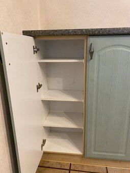 Moderná kuchynská linka so spotrebičmi - 4