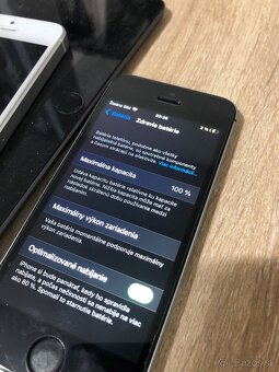 iPhone SE 2016 - 4