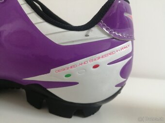 DIADORA - 4