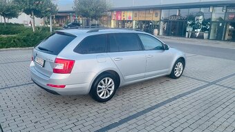 SKODA OCTAVIA COMBI 3 - 4
