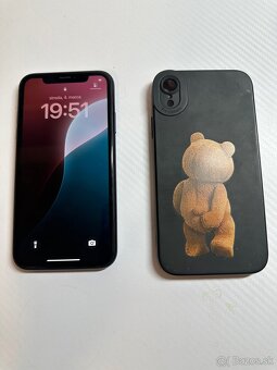 Iphone xr - 4