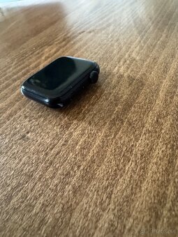 Apple watch SE 44mm - 4