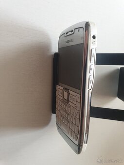 Nokia e71 - 4
