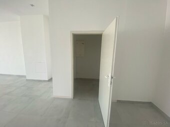 Novostavba obchodného priestoru v Petržalke na prenájom - 4