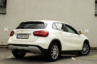 Mercedes-Benz GLA 200 d A/T - 4