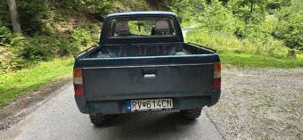 Mazda B2500 - 4