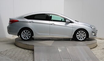 HYUNDAI i40 Business 1,7 CRDi 100 kW A/T - 4