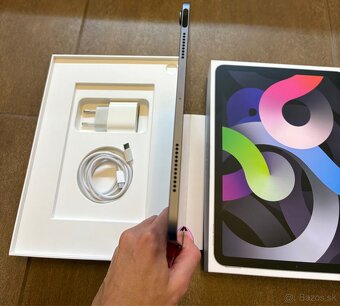 Apple iPad Air 4 64GB Space Grey - 4