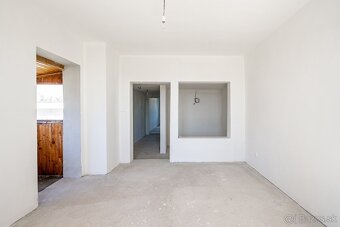 NOVÁ CENA - Viničný dom pri Leviciach -30 000€ - 4