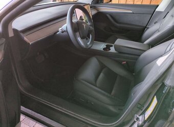 Tesla model 3 SR + Refresch ,9/2021, 71000 km - 4