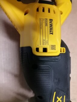 Aku chvostova a píla,, DEWALT DCS 382Z,, 18V---150€ - 4