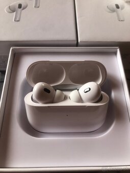 AirPods Pro 2 - 4