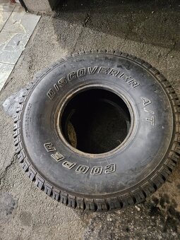 2ks pneu 35x12.5 R15 na rezervu. - 4