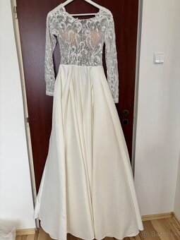 Svadobné šaty s vlečkou - 4