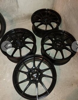 Predám krásné elektrony r19 rozteč 5X112 aj 5x114,3 - 4