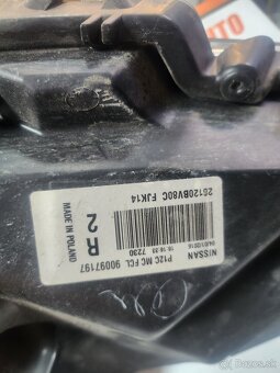 Prave predne svetlo Nissan Juke - 4