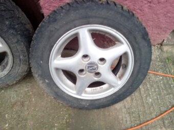 Predám kolesá 155 70 r13 - 4