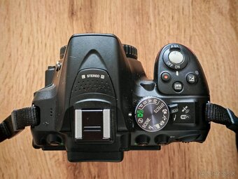 50mm objektiv a blesk Nikon - 4