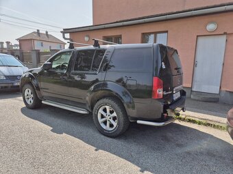 Nissan Pathfinder 2.5 dCi - 4