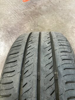 195/50R15 - 4