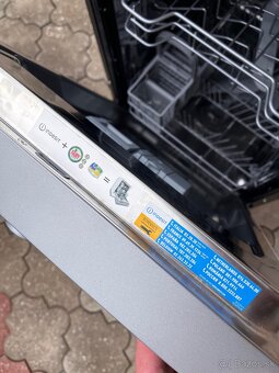 Umývačka riadu Indesit DSFE 1B10 S - 4
