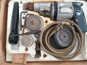 Vŕtačka Combi UM 120D - 4