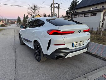 BMW X6 M50i xDrive - 4