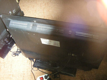 Predam LED televizor - 4