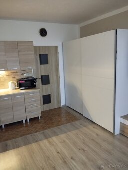 Prenajmem garsónku - 4