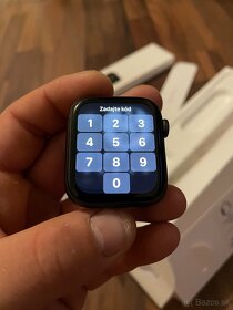 44mm Apple watch SE - 4