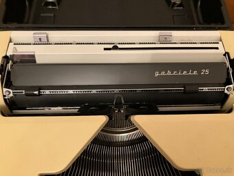 Pisaci stroj TriumphGabriele 25 - 4
