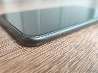 Apple iPhone XR 64GB Čierny - 4