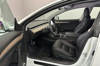 Tesla model 3 Long Range AWD - 4