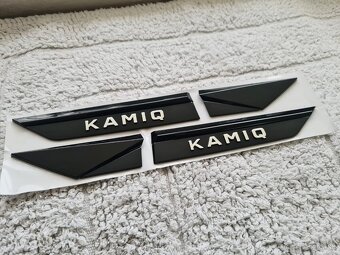 ČIERNE Nápisy s chrómovymi pismenami pre ŠKODA Modely - 4