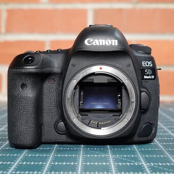 CANON EOS 5D MARK IV - 4