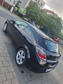 Opel Astra GTC  1.6 benzín - TOP STAV - 4