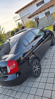 Hyundai Accent 1.4 GL, 71,3kw, r.v.2009 - 4