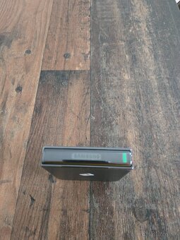 Samsung Galaxy Z Flip4 8GB/256GB sivý - 4