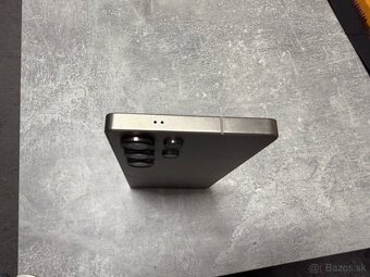 Ponúkam na výmenu Samsung s25 ultra 512gb titanium grey - 4